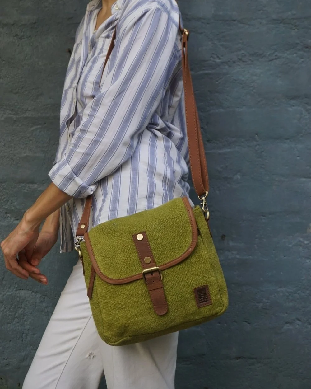 Burlap messenger bag hotsell